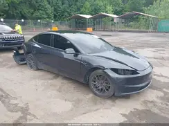 5YJ3E1EA8RF858899 2024 TESLA MODEL 3