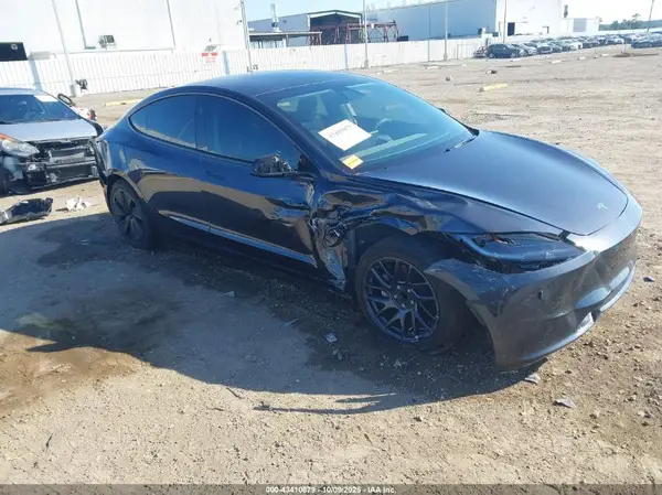 5YJ3E1EA8RF860832 2024 TESLA MODEL 3 - Image 1