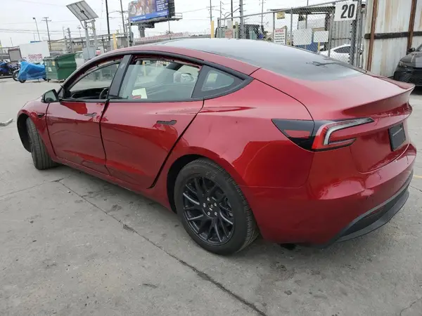 5YJ3E1EA8RF864492 2024 TESLA MODEL 3 - Image 2