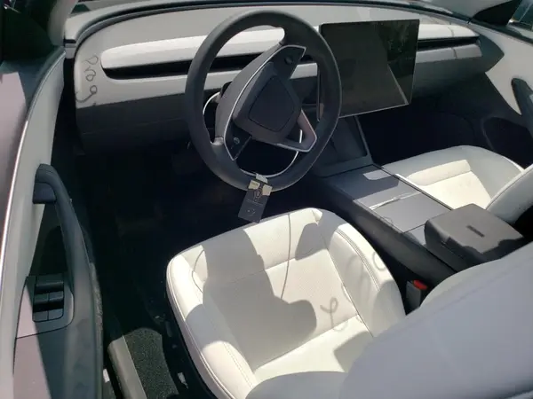 5YJ3E1EA8RF865898 2024 TESLA MODEL 3 - Image 8