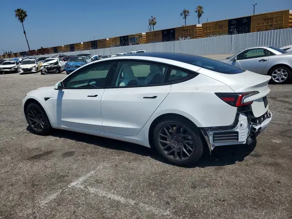 5YJ3E1EA8RF865934 2024 TESLA MODEL 3 - Image 2