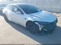 5YJ3E1EA8RF867747 2024 TESLA MODEL 3