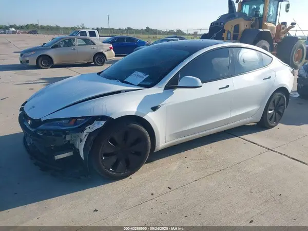 5YJ3E1EA8RF867747 2024 TESLA MODEL 3 - Image 2