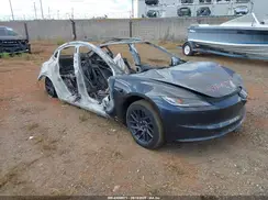 5YJ3E1EA8RF869658 2024 TESLA MODEL 3