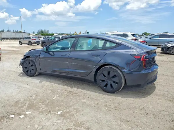 5YJ3E1EA8RF871717 2024 TESLA MODEL 3 - Image 2