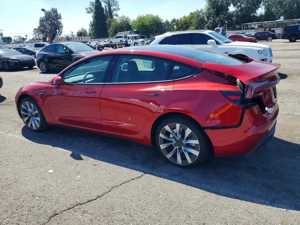 5YJ3E1EA8SF000693 2025 TESLA MODEL 3 - Image 2