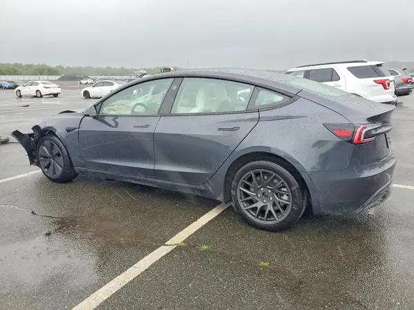 5YJ3E1EA8SF007269 2025 TESLA MODEL 3 - Image 2