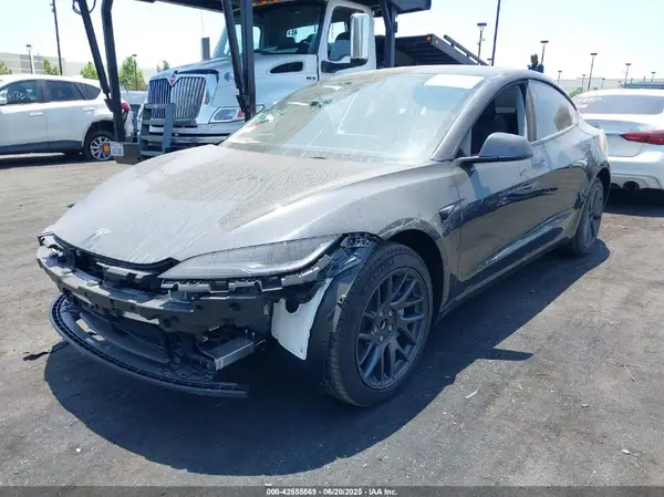 5YJ3E1EA8SF007708 2025 TESLA MODEL 3 - Image 2