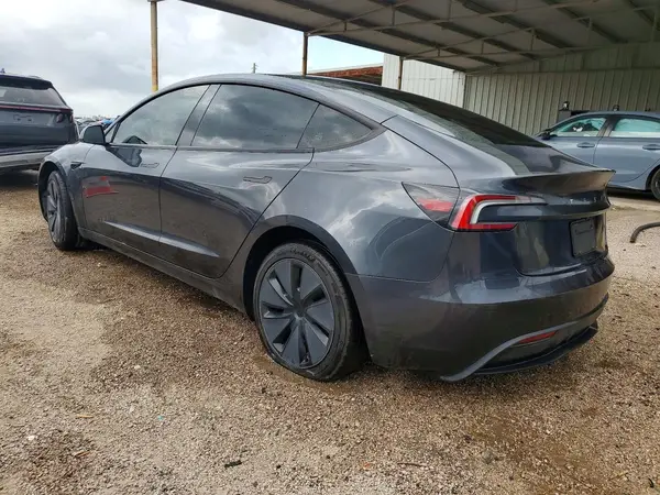 5YJ3E1EA8SF007711 2025 TESLA MODEL 3 - Image 2