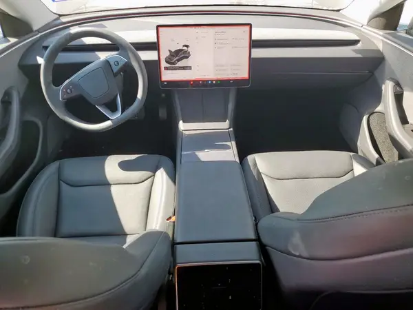 5YJ3E1EA8SF008888 2025 TESLA MODEL 3 - Image 8