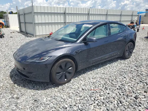 5YJ3E1EA8SF010642 2025 TESLA MODEL 3 - Image 1