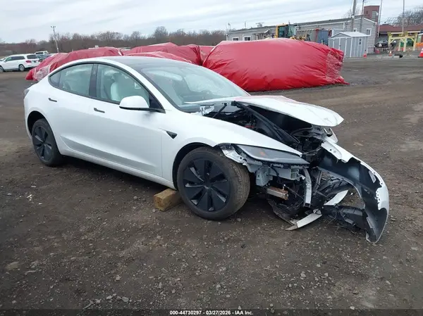 5YJ3E1EA8SF016859 2025 TESLA MODEL 3 - Image 1