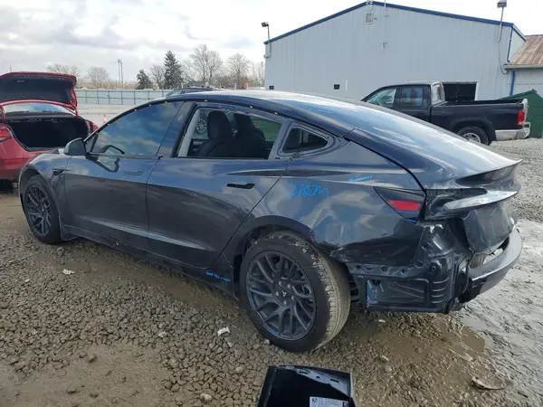 5YJ3E1EA8SF021267 2025 TESLA MODEL 3 - Image 2