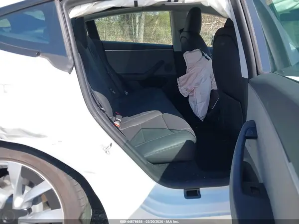 5YJ3E1EA8SF021270 2025 TESLA MODEL 3 - Image 8