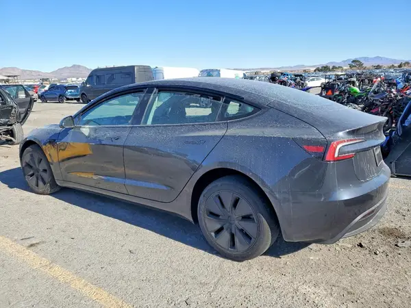 5YJ3E1EA8SF024394 2025 TESLA MODEL 3 - Image 2