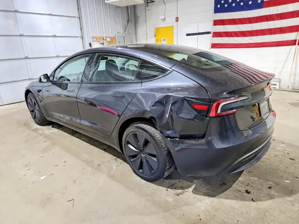 5YJ3E1EA8SF024962 2025 TESLA MODEL 3 - Image 2
