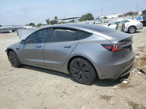 5YJ3E1EA8SF029644 2025 TESLA MODEL 3 - Image 2