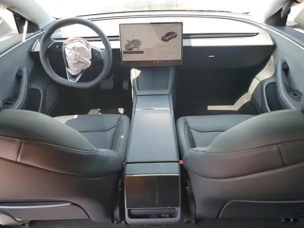 5YJ3E1EA8SF029644 2025 TESLA MODEL 3 - Image 8