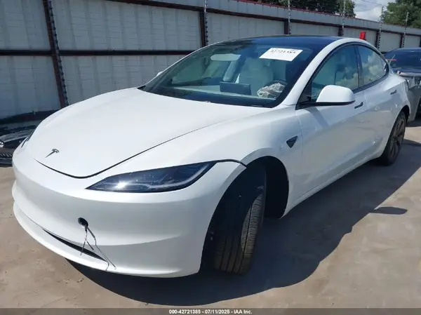 5YJ3E1EA8SF032494 2025 TESLA MODEL 3 - Image 2