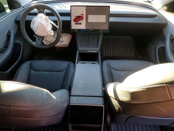 5YJ3E1EA8SF033595 2025 TESLA MODEL 3 - Image 8
