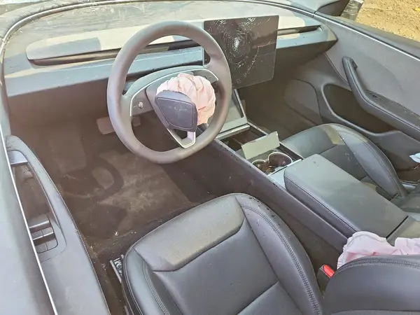 5YJ3E1EA8SF038179 2025 TESLA MODEL 3 - Image 8