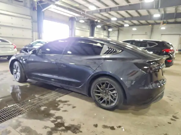 5YJ3E1EA8SF040059 2025 TESLA MODEL 3 - Image 2
