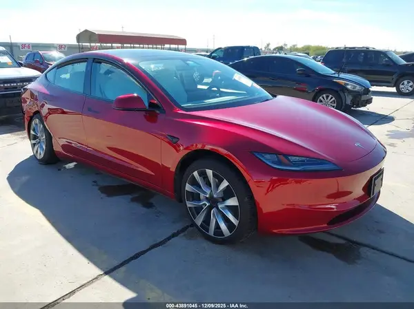 5YJ3E1EA8SF040711 2025 TESLA MODEL 3 - Image 1