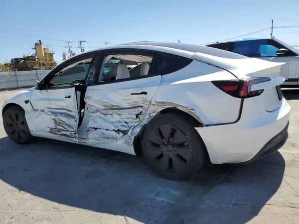 5YJ3E1EA8SF042068 2025 TESLA MODEL 3 - Image 2