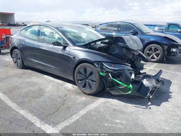 5YJ3E1EA8SF047819 2025 TESLA MODEL 3 - Image 1