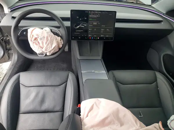5YJ3E1EA8SF056374 2025 TESLA MODEL 3 - Image 8