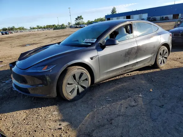 5YJ3E1EA8SF059159 2025 TESLA MODEL 3 - Image 1