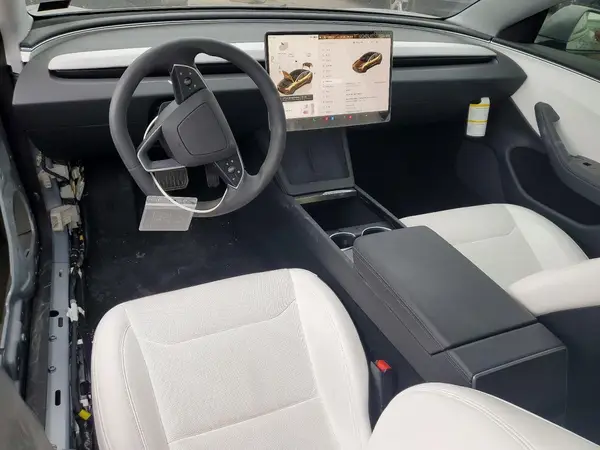 5YJ3E1EA8SF063342 2025 TESLA MODEL 3 - Image 8