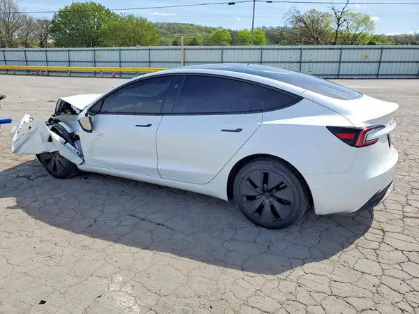 5YJ3E1EA8SF064622 2025 TESLA MODEL 3 - Image 2