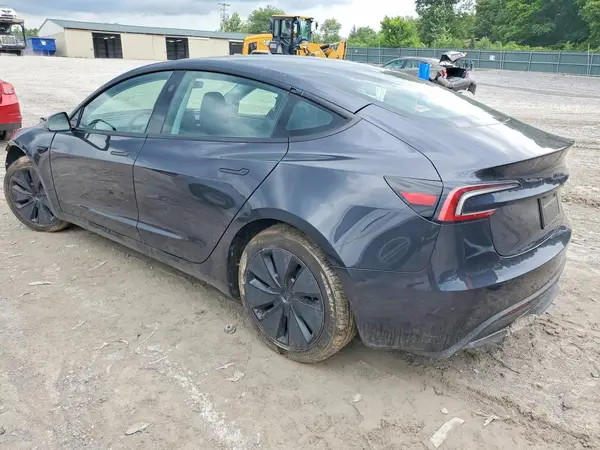 5YJ3E1EA8SF065124 2025 TESLA MODEL 3 - Image 2