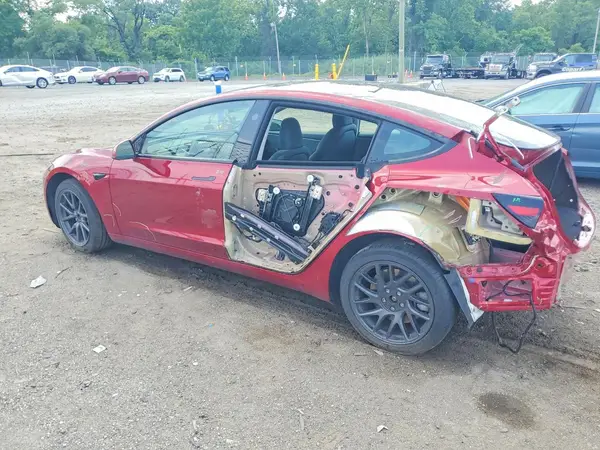 5YJ3E1EA8SF069173 2025 TESLA MODEL 3 - Image 2