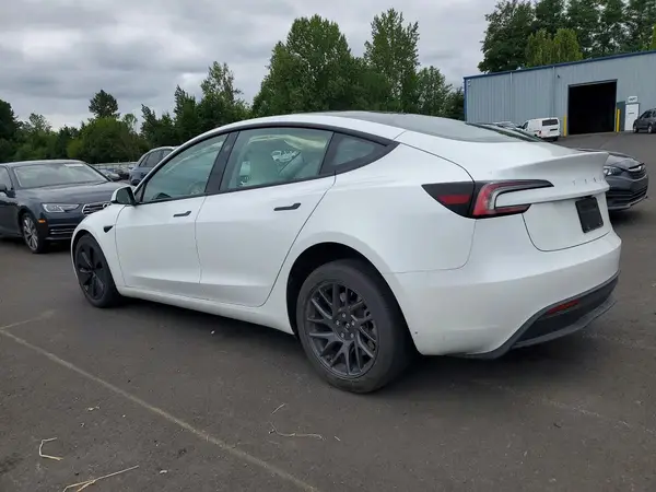 5YJ3E1EA8SF081047 2025 TESLA MODEL 3 - Image 2