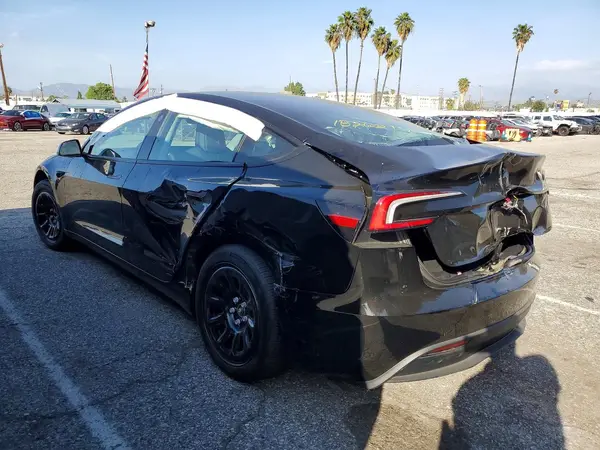 5YJ3E1EA8SF137102 2025 TESLA MODEL 3 - Image 2