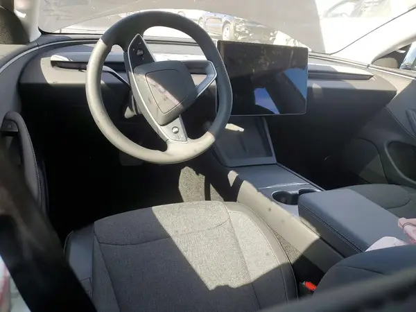 5YJ3E1EA8SF137102 2025 TESLA MODEL 3 - Image 8