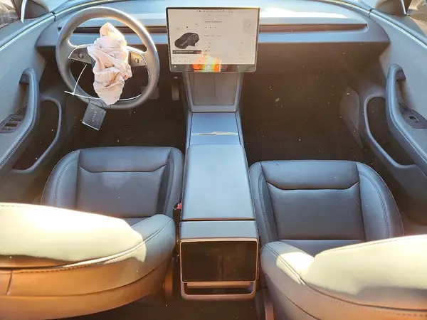 5YJ3E1EA8SF875577 2025 TESLA MODEL 3 - Image 8