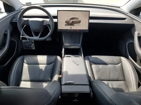 5YJ3E1EA8SF876986 2025 TESLA MODEL 3 - Image 8