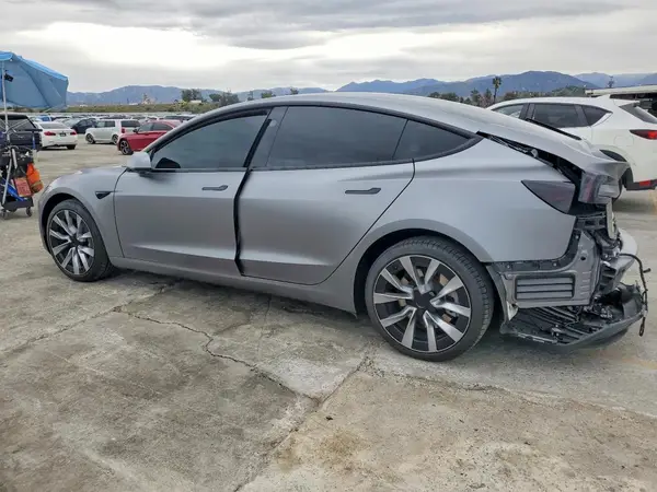 5YJ3E1EA8SF888250 2025 TESLA MODEL 3 - Image 2