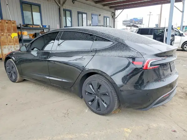 5YJ3E1EA8SF894680 2025 TESLA MODEL 3 - Image 2