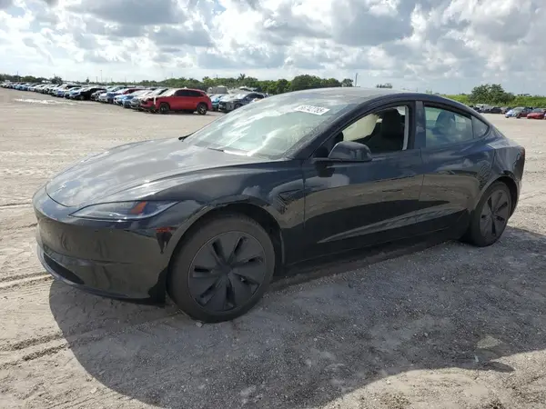 5YJ3E1EA8SF895330 2025 TESLA MODEL 3 - Image 1