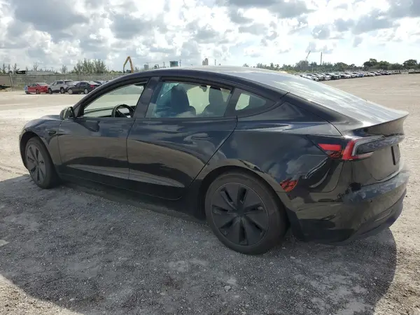 5YJ3E1EA8SF895330 2025 TESLA MODEL 3 - Image 2