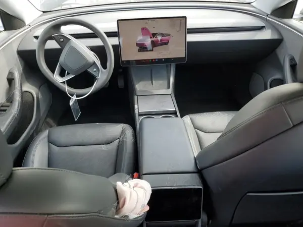 5YJ3E1EA8SF895330 2025 TESLA MODEL 3 - Image 8