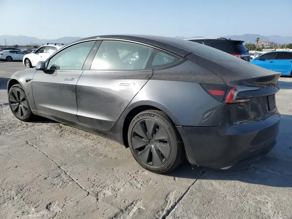 5YJ3E1EA8SF895604 2025 TESLA MODEL 3 - Image 2