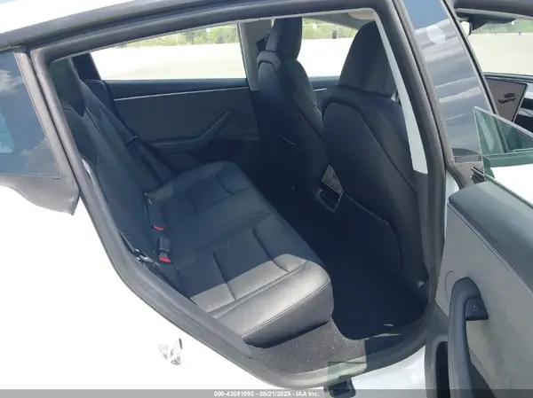 5YJ3E1EA8SF897451 2025 TESLA MODEL 3 - Image 8