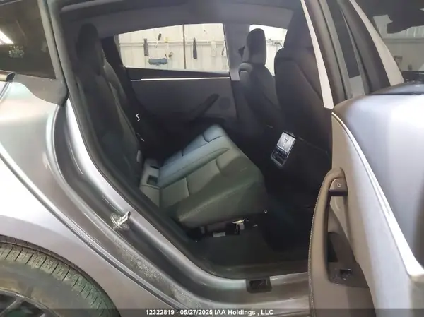 5YJ3E1EA8SF897868 2025 TESLA MODEL 3 - Image 8