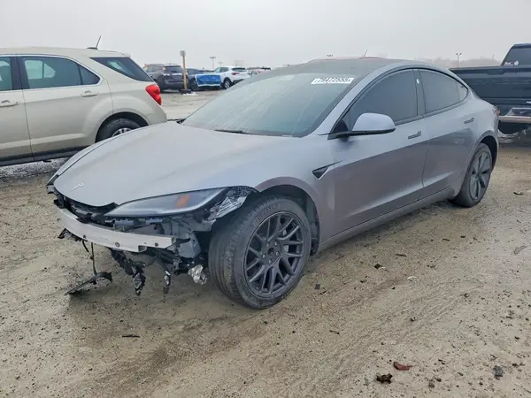 5YJ3E1EA8SF899989 2025 TESLA MODEL 3 - Image 1