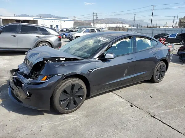 5YJ3E1EA8SF900350 2025 TESLA MODEL 3 - Image 1